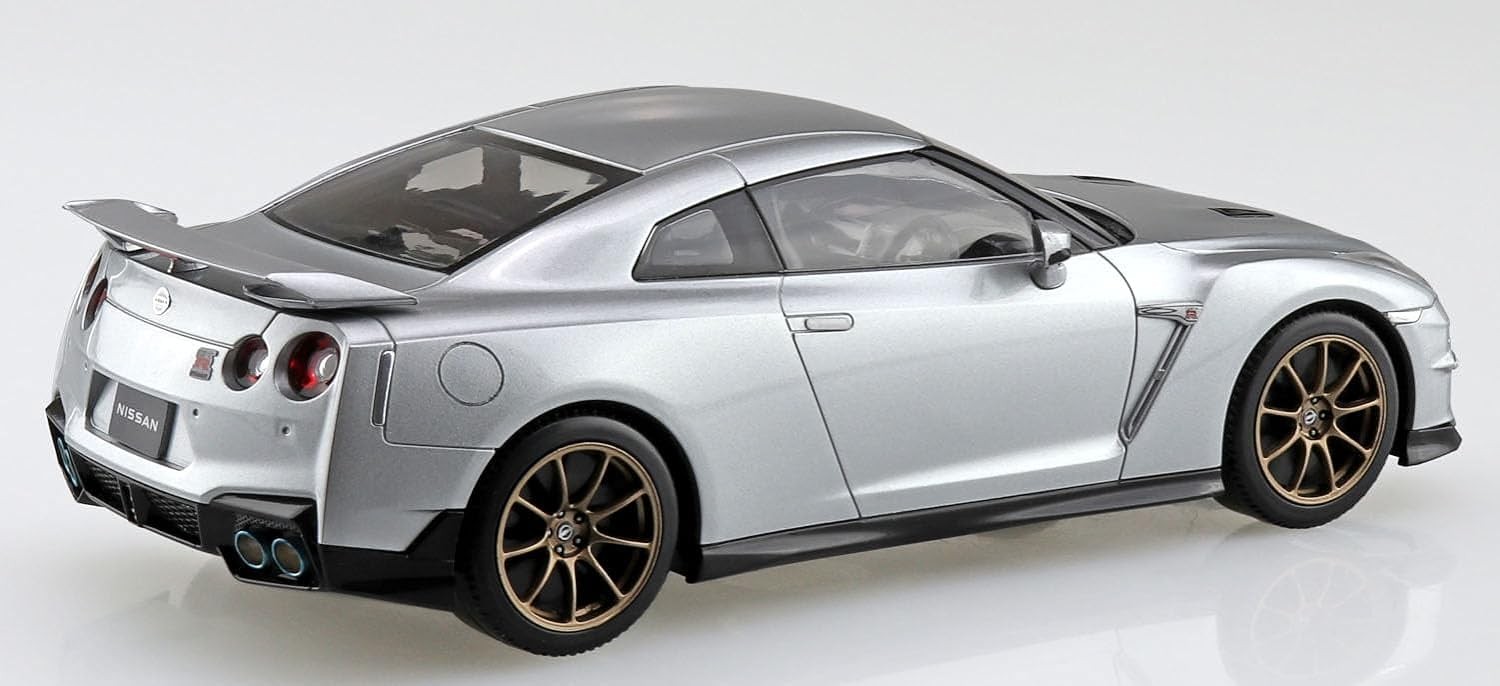 1-32-no-3-um-r35-nissan-gt-r-