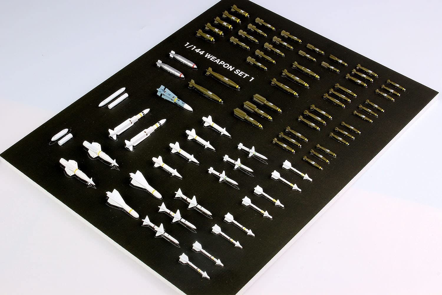 1/144 航空武装シリーズ 現用航空機用 ウェポンセット1 通常爆弾