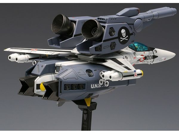 1/100 超時空要塞 マクロス VF-1S ストライクバルキリー[ファイター