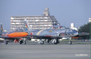 1/72 航空自衛隊練習機 T-33A 総隊司令部飛行隊 1998年 T-33 初飛行50周年記念塗装機 プラッツ, PLZ24330, by プラッツ