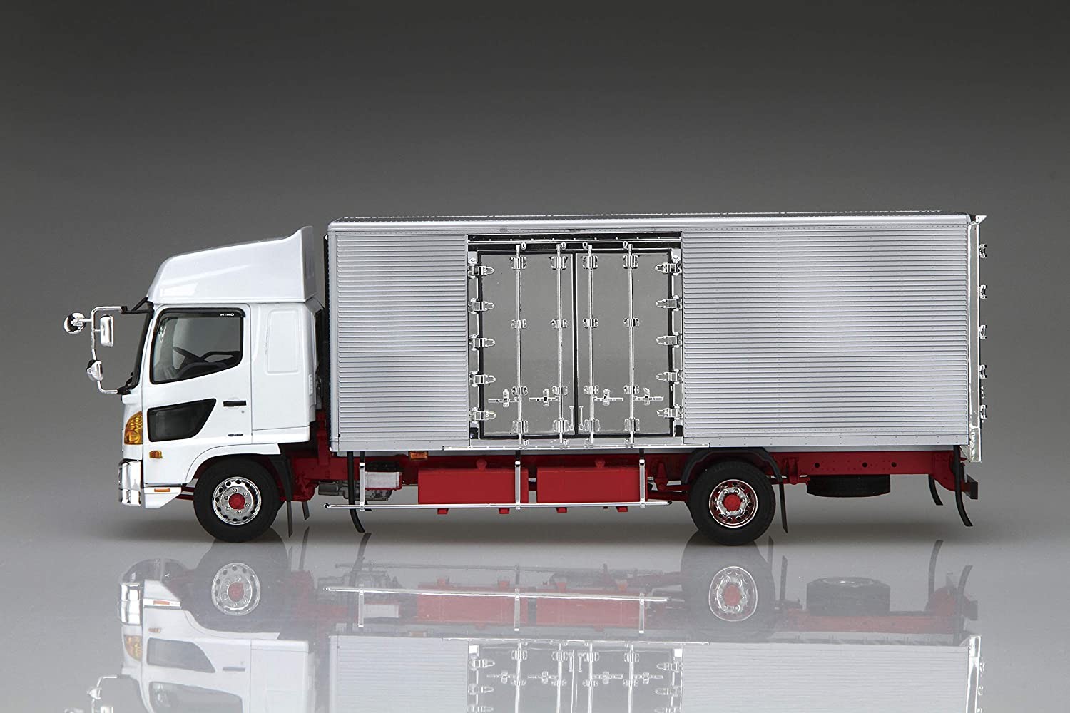 超激レア 1/32 フジミ プロフィアテラヴィ + アオシマ日野ウロコセット 日野 スーパードルフィン プロフィア テラヴィFR冷凍車 アオシマ 完成