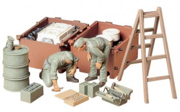 1/35 ﾐﾘﾀﾘｰﾐﾆﾁｭｱｼﾘｰｽﾞ 180 ﾄﾞｲﾂ戦車兵 ｴﾝｼﾞﾝ整備ｾｯﾄ タミヤ, TAM95578, by タミヤ