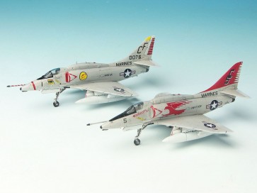 1/144 A-4E スカイホーク VMAT-102 スカイホークス (2機セット) プラッツ, PLZ64285, by プラッツ