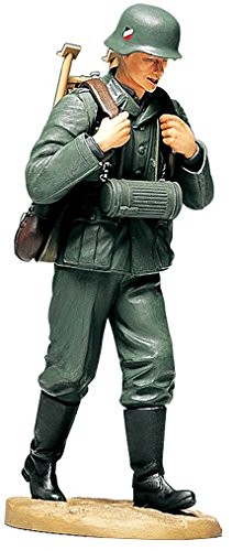 1/16 ワールドフィギュアシリーズ WWII ドイツ機関銃チーム装填手 (三脚架搬送) タミヤ, TAM63117, by タミヤ