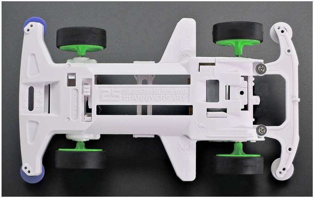 1/32 ミニ四駆 サイクロンマグナム メモリアル スーパーTZ-Xシャーシ