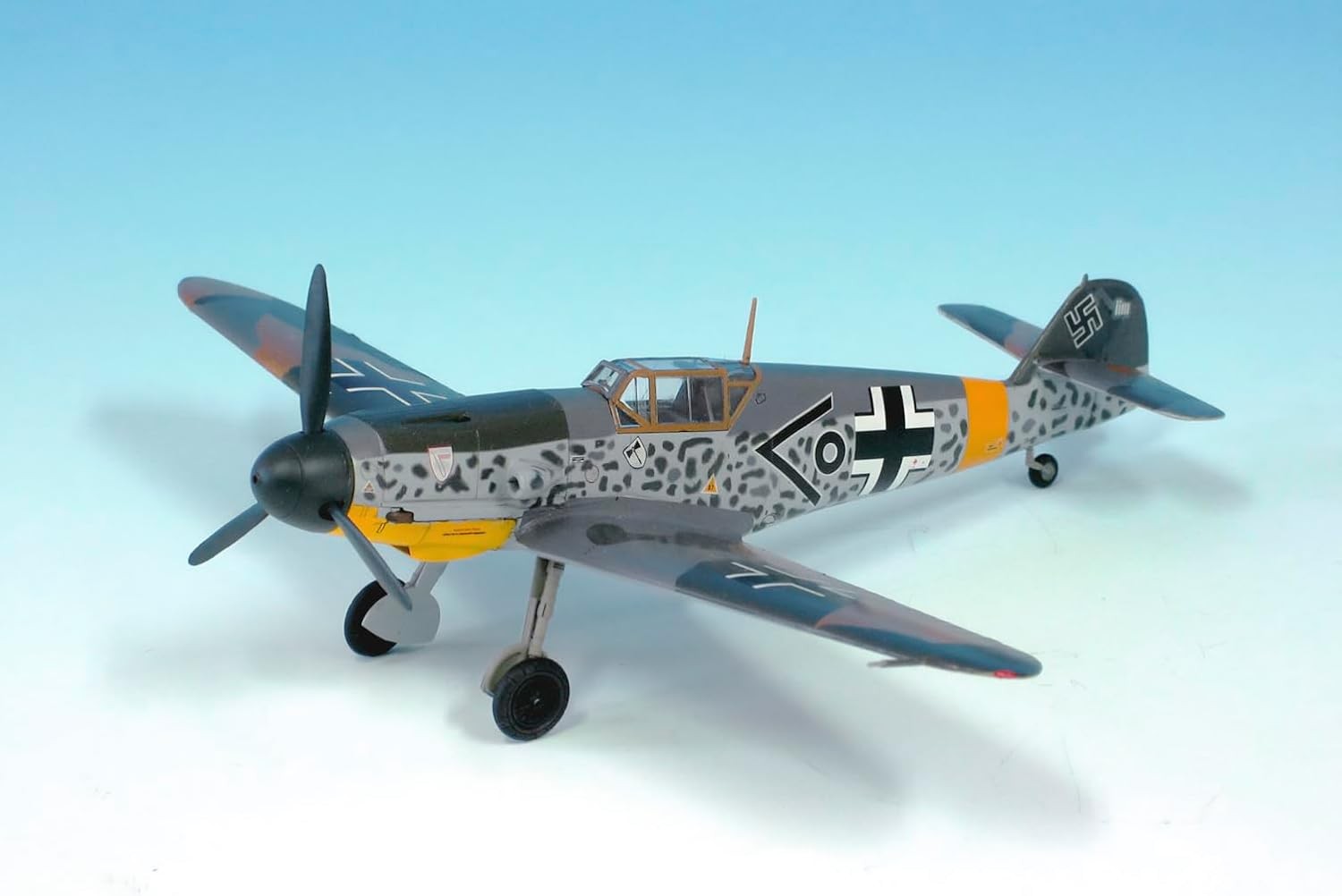 ファインモールド 1/72 ドイツ空軍 メッサーシュミット Bf109 F-2 プラモデル FL1 o7r6kf1 61nv6wmO-IL._AC_SY200_QL15_.jpg