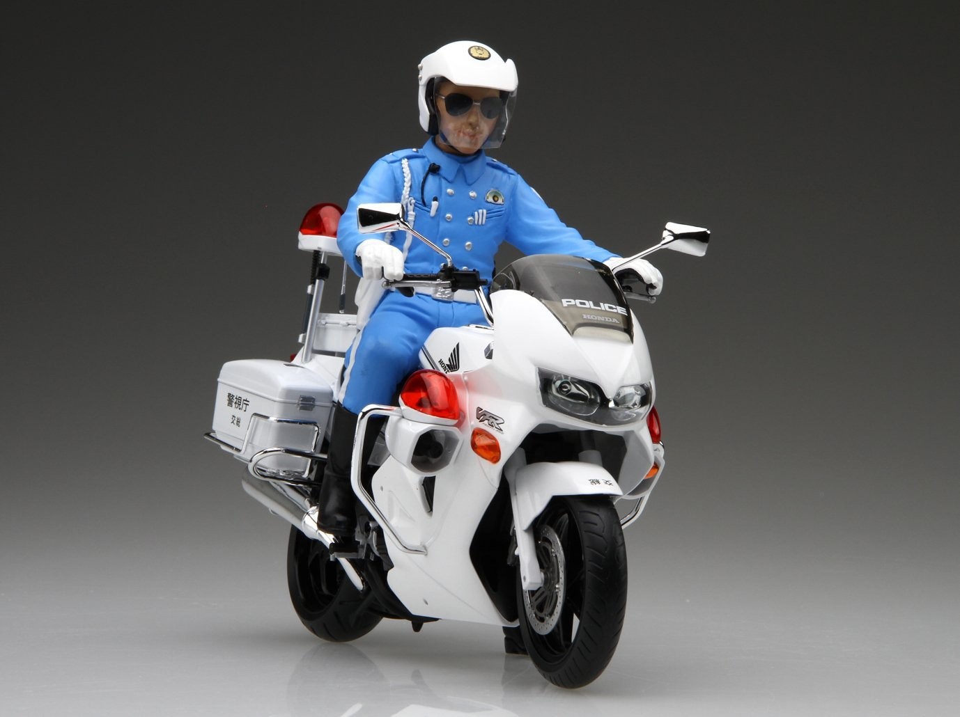 ホンダ VFR800P 警視庁 白バイ 1/12スケール　完成品 1/12 BIKE4 Honda VFE800P 警視庁 白バイ仕様｜FUJIMI－フジミ