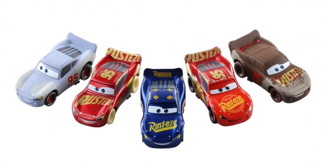 ディズニー カーズ トミカ ライトニング・マックィーン デイ