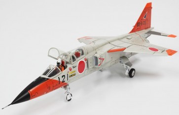 1/72 航空自衛隊 練習機 T-2 前期型 パイロットフィギュア付き プラッツ, PLZ75274, by プラッツ